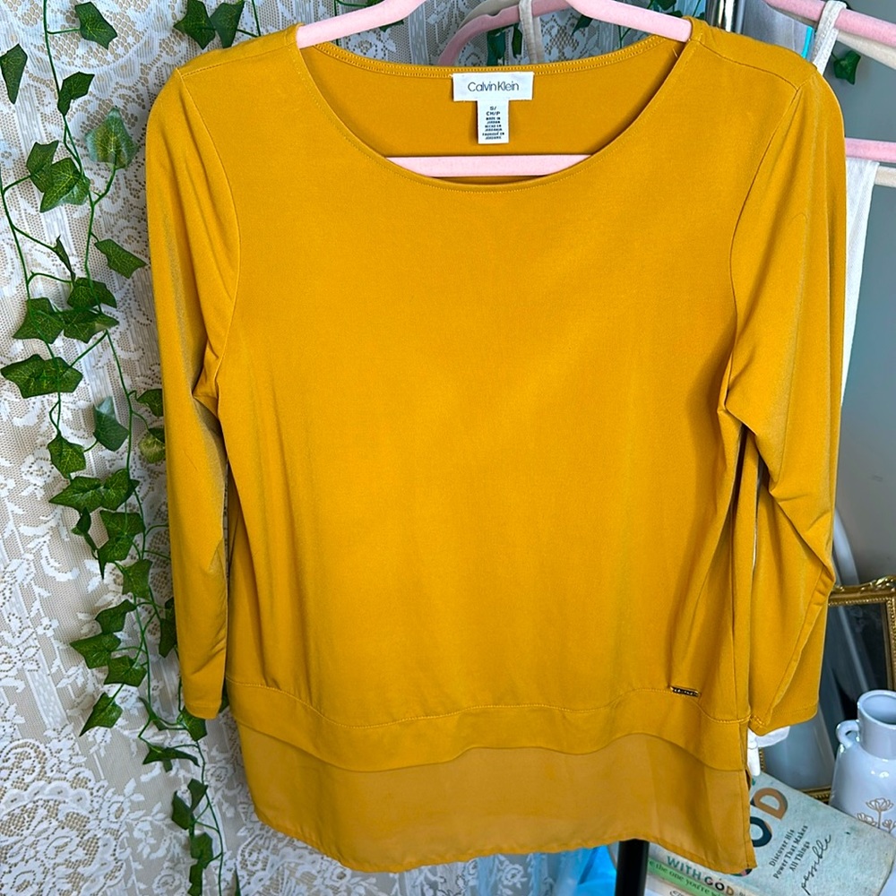 CALVIN KLEIN Women’s Blouse Mustard